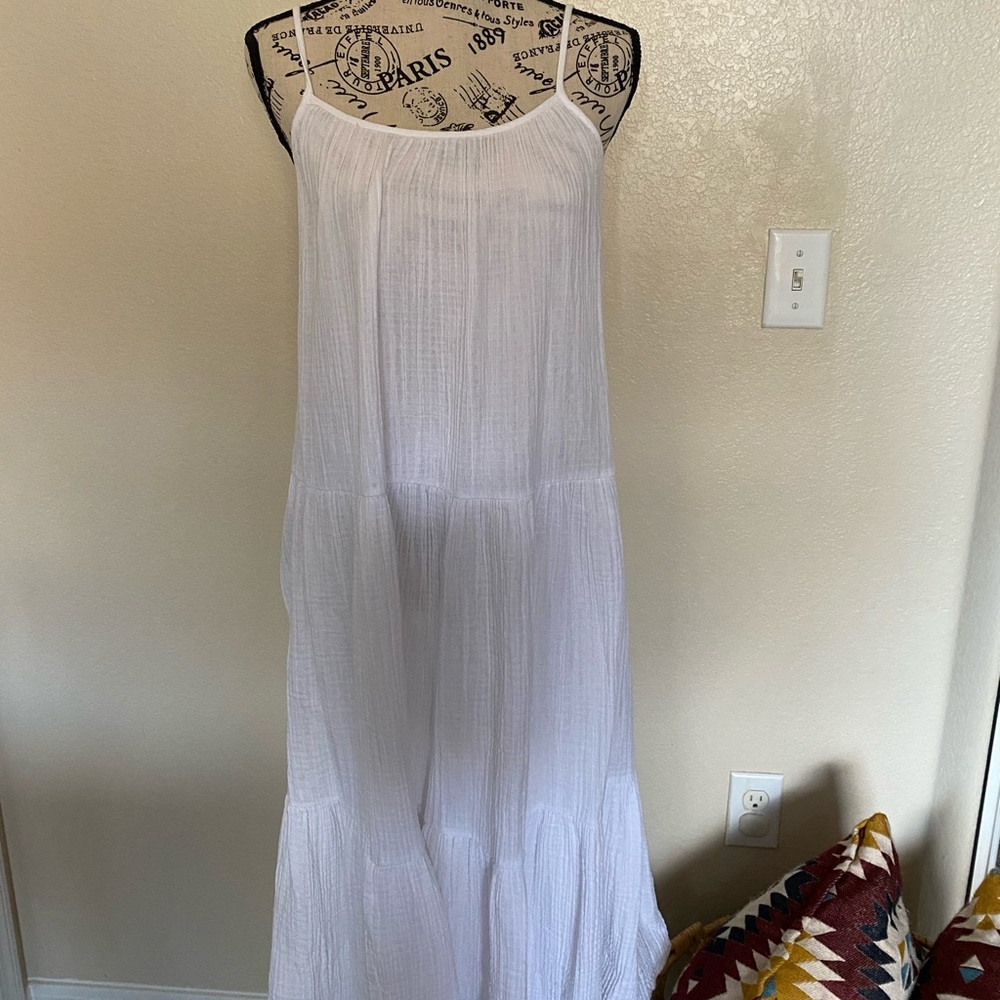 White lose fitting H&M dress.
